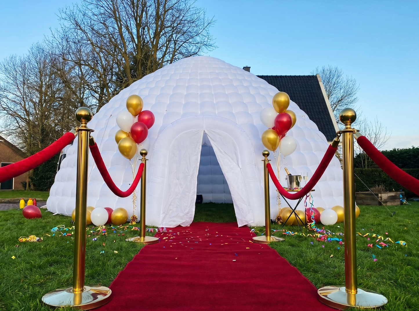 HUUR Opblaasbare IGLO partytent | 8- 10 Meter
